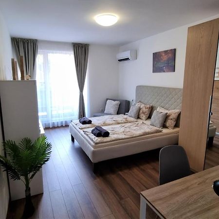 Luxury Quiet Apartment In The City Center Пловдив Екстериор снимка