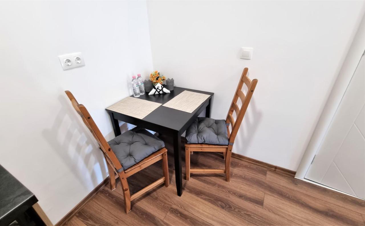 Luxury Quiet Apartment In The City Center Пловдив Екстериор снимка